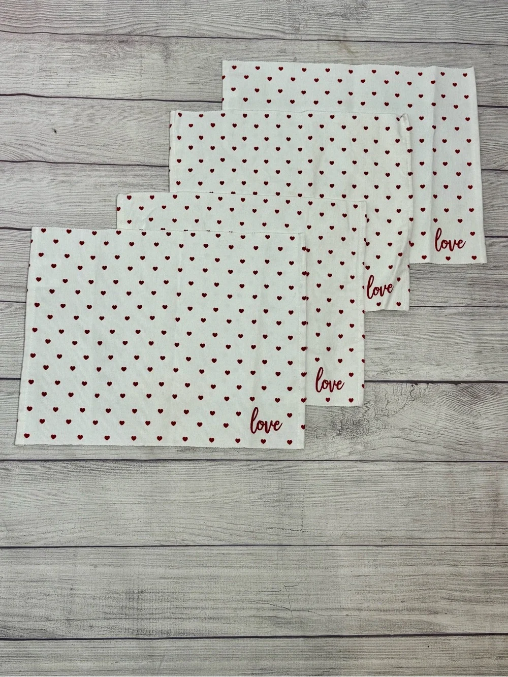 Set of 4 Valentine’s Day Heart Placemats White Red Hearts 100% Cotton 13x16.5in